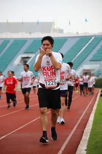 BIB: 2019, 1225
                            <button type="button" onclick="openModal(5962928)" class="btn btn-primary btn-sm float-right btn-popup" data-toggle="modal" data-target=".modal-high-quality">
                        <i class="fas fa-shopping-cart"></i> Add to Cart
                    </button>
                                            <button type="button" onclick="isThisMe(5962928, true)" class="btn btn-success btn-sm float-right btn-popup btn-isme hidden" data-toggle="tooltip" data-placement="bottom" title="นี่คือรูปของคุณใช่ไหม คลิกที่นี่เพื่อเอาเข้าอัลบั้ม">
                        <i class="fas fa-plus"></i> Add to album
                    </button>
                    <button type="button" onclick="isThisMe(5962928, false)" class="btn btn-warning btn-sm float-right btn-popup btn-isnotme hidden">
                        <i class="fas fa-ban"></i> Remove from album
                    </button>