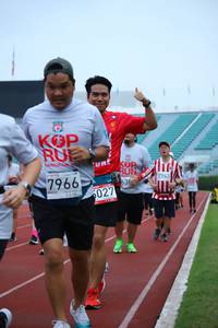 BIB: 7943, 7966, 027, 638
                            <button type="button" onclick="openModal(5993091)" class="btn btn-primary btn-sm float-right btn-popup" data-toggle="modal" data-target=".modal-high-quality">
                        <i class="fas fa-shopping-cart"></i> Add to Cart
                    </button>
                                            <button type="button" onclick="isThisMe(5993091, true)" class="btn btn-success btn-sm float-right btn-popup btn-isme hidden" data-toggle="tooltip" data-placement="bottom" title="นี่คือรูปของคุณใช่ไหม คลิกที่นี่เพื่อเอาเข้าอัลบั้ม">
                        <i class="fas fa-plus"></i> Add to album
                    </button>
                    <button type="button" onclick="isThisMe(5993091, false)" class="btn btn-warning btn-sm float-right btn-popup btn-isnotme hidden">
                        <i class="fas fa-ban"></i> Remove from album
                    </button>