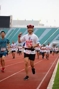 BIB: 1517, 5526
                            <button type="button" onclick="openModal(5949619)" class="btn btn-primary btn-sm float-right btn-popup" data-toggle="modal" data-target=".modal-high-quality">
                        <i class="fas fa-shopping-cart"></i> Add to Cart
                    </button>
                                            <button type="button" onclick="isThisMe(5949619, true)" class="btn btn-success btn-sm float-right btn-popup btn-isme hidden" data-toggle="tooltip" data-placement="bottom" title="นี่คือรูปของคุณใช่ไหม คลิกที่นี่เพื่อเอาเข้าอัลบั้ม">
                        <i class="fas fa-plus"></i> Add to album
                    </button>
                    <button type="button" onclick="isThisMe(5949619, false)" class="btn btn-warning btn-sm float-right btn-popup btn-isnotme hidden">
                        <i class="fas fa-ban"></i> Remove from album
                    </button>