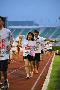 BIB: 5885, 6402
                            <button type="button" onclick="openModal(5980059)" class="btn btn-primary btn-sm float-right btn-popup" data-toggle="modal" data-target=".modal-high-quality">
                        <i class="fas fa-shopping-cart"></i> Add to Cart
                    </button>
                                            <button type="button" onclick="isThisMe(5980059, true)" class="btn btn-success btn-sm float-right btn-popup btn-isme hidden" data-toggle="tooltip" data-placement="bottom" title="นี่คือรูปของคุณใช่ไหม คลิกที่นี่เพื่อเอาเข้าอัลบั้ม">
                        <i class="fas fa-plus"></i> Add to album
                    </button>
                    <button type="button" onclick="isThisMe(5980059, false)" class="btn btn-warning btn-sm float-right btn-popup btn-isnotme hidden">
                        <i class="fas fa-ban"></i> Remove from album
                    </button>