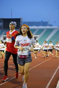 BIB: 093, 574
                            <button type="button" onclick="openModal(5997319)" class="btn btn-primary btn-sm float-right btn-popup" data-toggle="modal" data-target=".modal-high-quality">
                        <i class="fas fa-shopping-cart"></i> Add to Cart
                    </button>
                                            <button type="button" onclick="isThisMe(5997319, true)" class="btn btn-success btn-sm float-right btn-popup btn-isme hidden" data-toggle="tooltip" data-placement="bottom" title="นี่คือรูปของคุณใช่ไหม คลิกที่นี่เพื่อเอาเข้าอัลบั้ม">
                        <i class="fas fa-plus"></i> Add to album
                    </button>
                    <button type="button" onclick="isThisMe(5997319, false)" class="btn btn-warning btn-sm float-right btn-popup btn-isnotme hidden">
                        <i class="fas fa-ban"></i> Remove from album
                    </button>