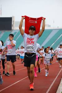 BIB: 8140, 6870, 648
                            <button type="button" onclick="openModal(5976821)" class="btn btn-primary btn-sm float-right btn-popup" data-toggle="modal" data-target=".modal-high-quality">
                        <i class="fas fa-shopping-cart"></i> Add to Cart
                    </button>
                                            <button type="button" onclick="isThisMe(5976821, true)" class="btn btn-success btn-sm float-right btn-popup btn-isme hidden" data-toggle="tooltip" data-placement="bottom" title="นี่คือรูปของคุณใช่ไหม คลิกที่นี่เพื่อเอาเข้าอัลบั้ม">
                        <i class="fas fa-plus"></i> Add to album
                    </button>
                    <button type="button" onclick="isThisMe(5976821, false)" class="btn btn-warning btn-sm float-right btn-popup btn-isnotme hidden">
                        <i class="fas fa-ban"></i> Remove from album
                    </button>