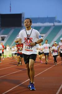 BIB: 1621
                            <button type="button" onclick="openModal(5979680)" class="btn btn-primary btn-sm float-right btn-popup" data-toggle="modal" data-target=".modal-high-quality">
                        <i class="fas fa-shopping-cart"></i> Add to Cart
                    </button>
                                            <button type="button" onclick="isThisMe(5979680, true)" class="btn btn-success btn-sm float-right btn-popup btn-isme hidden" data-toggle="tooltip" data-placement="bottom" title="นี่คือรูปของคุณใช่ไหม คลิกที่นี่เพื่อเอาเข้าอัลบั้ม">
                        <i class="fas fa-plus"></i> Add to album
                    </button>
                    <button type="button" onclick="isThisMe(5979680, false)" class="btn btn-warning btn-sm float-right btn-popup btn-isnotme hidden">
                        <i class="fas fa-ban"></i> Remove from album
                    </button>