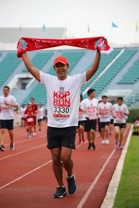 BIB: 3330
                            <button type="button" onclick="openModal(5962628)" class="btn btn-primary btn-sm float-right btn-popup" data-toggle="modal" data-target=".modal-high-quality">
                        <i class="fas fa-shopping-cart"></i> Add to Cart
                    </button>
                                            <button type="button" onclick="isThisMe(5962628, true)" class="btn btn-success btn-sm float-right btn-popup btn-isme hidden" data-toggle="tooltip" data-placement="bottom" title="นี่คือรูปของคุณใช่ไหม คลิกที่นี่เพื่อเอาเข้าอัลบั้ม">
                        <i class="fas fa-plus"></i> Add to album
                    </button>
                    <button type="button" onclick="isThisMe(5962628, false)" class="btn btn-warning btn-sm float-right btn-popup btn-isnotme hidden">
                        <i class="fas fa-ban"></i> Remove from album
                    </button>