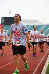 BIB: 4821, 3914
                            <button type="button" onclick="openModal(5953028)" class="btn btn-primary btn-sm float-right btn-popup" data-toggle="modal" data-target=".modal-high-quality">
                        <i class="fas fa-shopping-cart"></i> Add to Cart
                    </button>
                                            <button type="button" onclick="isThisMe(5953028, true)" class="btn btn-success btn-sm float-right btn-popup btn-isme hidden" data-toggle="tooltip" data-placement="bottom" title="นี่คือรูปของคุณใช่ไหม คลิกที่นี่เพื่อเอาเข้าอัลบั้ม">
                        <i class="fas fa-plus"></i> Add to album
                    </button>
                    <button type="button" onclick="isThisMe(5953028, false)" class="btn btn-warning btn-sm float-right btn-popup btn-isnotme hidden">
                        <i class="fas fa-ban"></i> Remove from album
                    </button>