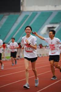 BIB: 517, 1197
                            <button type="button" onclick="openModal(5957628)" class="btn btn-primary btn-sm float-right btn-popup" data-toggle="modal" data-target=".modal-high-quality">
                        <i class="fas fa-shopping-cart"></i> Add to Cart
                    </button>
                                            <button type="button" onclick="isThisMe(5957628, true)" class="btn btn-success btn-sm float-right btn-popup btn-isme hidden" data-toggle="tooltip" data-placement="bottom" title="นี่คือรูปของคุณใช่ไหม คลิกที่นี่เพื่อเอาเข้าอัลบั้ม">
                        <i class="fas fa-plus"></i> Add to album
                    </button>
                    <button type="button" onclick="isThisMe(5957628, false)" class="btn btn-warning btn-sm float-right btn-popup btn-isnotme hidden">
                        <i class="fas fa-ban"></i> Remove from album
                    </button>