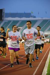 BIB: 527, 7333, 201, 7491, 7490
                            <button type="button" onclick="openModal(5978292)" class="btn btn-primary btn-sm float-right btn-popup" data-toggle="modal" data-target=".modal-high-quality">
                        <i class="fas fa-shopping-cart"></i> Add to Cart
                    </button>
                                            <button type="button" onclick="isThisMe(5978292, true)" class="btn btn-success btn-sm float-right btn-popup btn-isme hidden" data-toggle="tooltip" data-placement="bottom" title="นี่คือรูปของคุณใช่ไหม คลิกที่นี่เพื่อเอาเข้าอัลบั้ม">
                        <i class="fas fa-plus"></i> Add to album
                    </button>
                    <button type="button" onclick="isThisMe(5978292, false)" class="btn btn-warning btn-sm float-right btn-popup btn-isnotme hidden">
                        <i class="fas fa-ban"></i> Remove from album
                    </button>