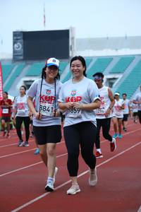 BIB: 8841, 8859, 9296
                            <button type="button" onclick="openModal(5983190)" class="btn btn-primary btn-sm float-right btn-popup" data-toggle="modal" data-target=".modal-high-quality">
                        <i class="fas fa-shopping-cart"></i> Add to Cart
                    </button>
                                            <button type="button" onclick="isThisMe(5983190, true)" class="btn btn-success btn-sm float-right btn-popup btn-isme hidden" data-toggle="tooltip" data-placement="bottom" title="นี่คือรูปของคุณใช่ไหม คลิกที่นี่เพื่อเอาเข้าอัลบั้ม">
                        <i class="fas fa-plus"></i> Add to album
                    </button>
                    <button type="button" onclick="isThisMe(5983190, false)" class="btn btn-warning btn-sm float-right btn-popup btn-isnotme hidden">
                        <i class="fas fa-ban"></i> Remove from album
                    </button>