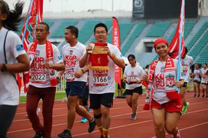 BIB: 1778, 2022, 2619, 3166
                            <button type="button" onclick="openModal(5963672)" class="btn btn-primary btn-sm float-right btn-popup" data-toggle="modal" data-target=".modal-high-quality">
                        <i class="fas fa-shopping-cart"></i> Add to Cart
                    </button>
                                            <button type="button" onclick="isThisMe(5963672, true)" class="btn btn-success btn-sm float-right btn-popup btn-isme hidden" data-toggle="tooltip" data-placement="bottom" title="นี่คือรูปของคุณใช่ไหม คลิกที่นี่เพื่อเอาเข้าอัลบั้ม">
                        <i class="fas fa-plus"></i> Add to album
                    </button>
                    <button type="button" onclick="isThisMe(5963672, false)" class="btn btn-warning btn-sm float-right btn-popup btn-isnotme hidden">
                        <i class="fas fa-ban"></i> Remove from album
                    </button>