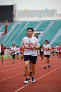 BIB: 353
                            <button type="button" onclick="openModal(5966265)" class="btn btn-primary btn-sm float-right btn-popup" data-toggle="modal" data-target=".modal-high-quality">
                        <i class="fas fa-shopping-cart"></i> Add to Cart
                    </button>
                                            <button type="button" onclick="isThisMe(5966265, true)" class="btn btn-success btn-sm float-right btn-popup btn-isme hidden" data-toggle="tooltip" data-placement="bottom" title="นี่คือรูปของคุณใช่ไหม คลิกที่นี่เพื่อเอาเข้าอัลบั้ม">
                        <i class="fas fa-plus"></i> Add to album
                    </button>
                    <button type="button" onclick="isThisMe(5966265, false)" class="btn btn-warning btn-sm float-right btn-popup btn-isnotme hidden">
                        <i class="fas fa-ban"></i> Remove from album
                    </button>