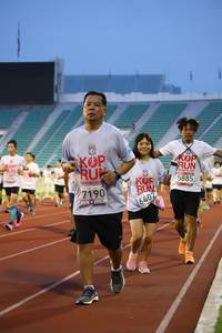 BIB: 6402, 5885, 7190
                            <button type="button" onclick="openModal(5980040)" class="btn btn-primary btn-sm float-right btn-popup" data-toggle="modal" data-target=".modal-high-quality">
                        <i class="fas fa-shopping-cart"></i> Add to Cart
                    </button>
                                            <button type="button" onclick="isThisMe(5980040, true)" class="btn btn-success btn-sm float-right btn-popup btn-isme hidden" data-toggle="tooltip" data-placement="bottom" title="นี่คือรูปของคุณใช่ไหม คลิกที่นี่เพื่อเอาเข้าอัลบั้ม">
                        <i class="fas fa-plus"></i> Add to album
                    </button>
                    <button type="button" onclick="isThisMe(5980040, false)" class="btn btn-warning btn-sm float-right btn-popup btn-isnotme hidden">
                        <i class="fas fa-ban"></i> Remove from album
                    </button>