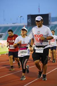 BIB: 7445, 2019, 6746, 6009, 6010
                            <button type="button" onclick="openModal(5979695)" class="btn btn-primary btn-sm float-right btn-popup" data-toggle="modal" data-target=".modal-high-quality">
                        <i class="fas fa-shopping-cart"></i> Add to Cart
                    </button>
                                            <button type="button" onclick="isThisMe(5979695, true)" class="btn btn-success btn-sm float-right btn-popup btn-isme hidden" data-toggle="tooltip" data-placement="bottom" title="นี่คือรูปของคุณใช่ไหม คลิกที่นี่เพื่อเอาเข้าอัลบั้ม">
                        <i class="fas fa-plus"></i> Add to album
                    </button>
                    <button type="button" onclick="isThisMe(5979695, false)" class="btn btn-warning btn-sm float-right btn-popup btn-isnotme hidden">
                        <i class="fas fa-ban"></i> Remove from album
                    </button>