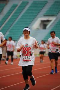 BIB: 5284
                            <button type="button" onclick="openModal(5957390)" class="btn btn-primary btn-sm float-right btn-popup" data-toggle="modal" data-target=".modal-high-quality">
                        <i class="fas fa-shopping-cart"></i> Add to Cart
                    </button>
                                            <button type="button" onclick="isThisMe(5957390, true)" class="btn btn-success btn-sm float-right btn-popup btn-isme hidden" data-toggle="tooltip" data-placement="bottom" title="นี่คือรูปของคุณใช่ไหม คลิกที่นี่เพื่อเอาเข้าอัลบั้ม">
                        <i class="fas fa-plus"></i> Add to album
                    </button>
                    <button type="button" onclick="isThisMe(5957390, false)" class="btn btn-warning btn-sm float-right btn-popup btn-isnotme hidden">
                        <i class="fas fa-ban"></i> Remove from album
                    </button>