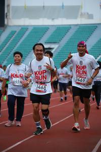 BIB: 3468, 0019, 455, 6414, 3469
                            <button type="button" onclick="openModal(5992711)" class="btn btn-primary btn-sm float-right btn-popup" data-toggle="modal" data-target=".modal-high-quality">
                        <i class="fas fa-shopping-cart"></i> Add to Cart
                    </button>
                                            <button type="button" onclick="isThisMe(5992711, true)" class="btn btn-success btn-sm float-right btn-popup btn-isme hidden" data-toggle="tooltip" data-placement="bottom" title="นี่คือรูปของคุณใช่ไหม คลิกที่นี่เพื่อเอาเข้าอัลบั้ม">
                        <i class="fas fa-plus"></i> Add to album
                    </button>
                    <button type="button" onclick="isThisMe(5992711, false)" class="btn btn-warning btn-sm float-right btn-popup btn-isnotme hidden">
                        <i class="fas fa-ban"></i> Remove from album
                    </button>