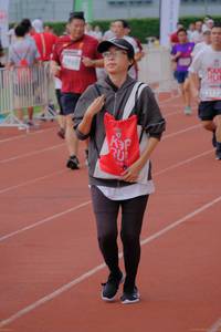 BIB: 2968
                            <button type="button" onclick="openModal(6058348)" class="btn btn-primary btn-sm float-right btn-popup" data-toggle="modal" data-target=".modal-high-quality">
                        <i class="fas fa-shopping-cart"></i> Add to Cart
                    </button>
                                            <button type="button" onclick="isThisMe(6058348, true)" class="btn btn-success btn-sm float-right btn-popup btn-isme hidden" data-toggle="tooltip" data-placement="bottom" title="นี่คือรูปของคุณใช่ไหม คลิกที่นี่เพื่อเอาเข้าอัลบั้ม">
                        <i class="fas fa-plus"></i> Add to album
                    </button>
                    <button type="button" onclick="isThisMe(6058348, false)" class="btn btn-warning btn-sm float-right btn-popup btn-isnotme hidden">
                        <i class="fas fa-ban"></i> Remove from album
                    </button>