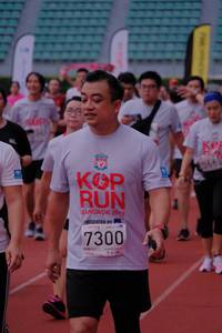 BIB: 566, 2019, 7300
                            <button type="button" onclick="openModal(6054640)" class="btn btn-primary btn-sm float-right btn-popup" data-toggle="modal" data-target=".modal-high-quality">
                        <i class="fas fa-shopping-cart"></i> Add to Cart
                    </button>
                                            <button type="button" onclick="isThisMe(6054640, true)" class="btn btn-success btn-sm float-right btn-popup btn-isme hidden" data-toggle="tooltip" data-placement="bottom" title="นี่คือรูปของคุณใช่ไหม คลิกที่นี่เพื่อเอาเข้าอัลบั้ม">
                        <i class="fas fa-plus"></i> Add to album
                    </button>
                    <button type="button" onclick="isThisMe(6054640, false)" class="btn btn-warning btn-sm float-right btn-popup btn-isnotme hidden">
                        <i class="fas fa-ban"></i> Remove from album
                    </button>