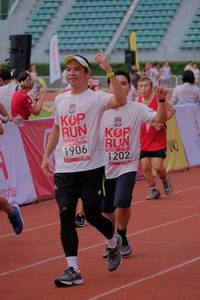 BIB: 1202, 1906
                            <button type="button" onclick="openModal(6059474)" class="btn btn-primary btn-sm float-right btn-popup" data-toggle="modal" data-target=".modal-high-quality">
                        <i class="fas fa-shopping-cart"></i> Add to Cart
                    </button>
                                            <button type="button" onclick="isThisMe(6059474, true)" class="btn btn-success btn-sm float-right btn-popup btn-isme hidden" data-toggle="tooltip" data-placement="bottom" title="นี่คือรูปของคุณใช่ไหม คลิกที่นี่เพื่อเอาเข้าอัลบั้ม">
                        <i class="fas fa-plus"></i> Add to album
                    </button>
                    <button type="button" onclick="isThisMe(6059474, false)" class="btn btn-warning btn-sm float-right btn-popup btn-isnotme hidden">
                        <i class="fas fa-ban"></i> Remove from album
                    </button>