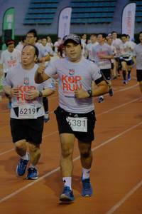 BIB: 6219, 381
                            <button type="button" onclick="openModal(6051435)" class="btn btn-primary btn-sm float-right btn-popup" data-toggle="modal" data-target=".modal-high-quality">
                        <i class="fas fa-shopping-cart"></i> Add to Cart
                    </button>
                                            <button type="button" onclick="isThisMe(6051435, true)" class="btn btn-success btn-sm float-right btn-popup btn-isme hidden" data-toggle="tooltip" data-placement="bottom" title="นี่คือรูปของคุณใช่ไหม คลิกที่นี่เพื่อเอาเข้าอัลบั้ม">
                        <i class="fas fa-plus"></i> Add to album
                    </button>
                    <button type="button" onclick="isThisMe(6051435, false)" class="btn btn-warning btn-sm float-right btn-popup btn-isnotme hidden">
                        <i class="fas fa-ban"></i> Remove from album
                    </button>