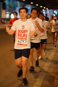 BIB: 919, 384, 4293
                            <button type="button" onclick="openModal(6005573)" class="btn btn-primary btn-sm float-right btn-popup" data-toggle="modal" data-target=".modal-high-quality">
                        <i class="fas fa-shopping-cart"></i> Add to Cart
                    </button>
                                            <button type="button" onclick="isThisMe(6005573, true)" class="btn btn-success btn-sm float-right btn-popup btn-isme hidden" data-toggle="tooltip" data-placement="bottom" title="นี่คือรูปของคุณใช่ไหม คลิกที่นี่เพื่อเอาเข้าอัลบั้ม">
                        <i class="fas fa-plus"></i> Add to album
                    </button>
                    <button type="button" onclick="isThisMe(6005573, false)" class="btn btn-warning btn-sm float-right btn-popup btn-isnotme hidden">
                        <i class="fas fa-ban"></i> Remove from album
                    </button>