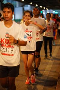 BIB: 3326, 242, 2019, 2319
                            <button type="button" onclick="openModal(6010767)" class="btn btn-primary btn-sm float-right btn-popup" data-toggle="modal" data-target=".modal-high-quality">
                        <i class="fas fa-shopping-cart"></i> Add to Cart
                    </button>
                                            <button type="button" onclick="isThisMe(6010767, true)" class="btn btn-success btn-sm float-right btn-popup btn-isme hidden" data-toggle="tooltip" data-placement="bottom" title="นี่คือรูปของคุณใช่ไหม คลิกที่นี่เพื่อเอาเข้าอัลบั้ม">
                        <i class="fas fa-plus"></i> Add to album
                    </button>
                    <button type="button" onclick="isThisMe(6010767, false)" class="btn btn-warning btn-sm float-right btn-popup btn-isnotme hidden">
                        <i class="fas fa-ban"></i> Remove from album
                    </button>