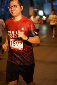 BIB: 1892
                            <button type="button" onclick="openModal(6002211)" class="btn btn-primary btn-sm float-right btn-popup" data-toggle="modal" data-target=".modal-high-quality">
                        <i class="fas fa-shopping-cart"></i> Add to Cart
                    </button>
                                            <button type="button" onclick="isThisMe(6002211, true)" class="btn btn-success btn-sm float-right btn-popup btn-isme hidden" data-toggle="tooltip" data-placement="bottom" title="นี่คือรูปของคุณใช่ไหม คลิกที่นี่เพื่อเอาเข้าอัลบั้ม">
                        <i class="fas fa-plus"></i> Add to album
                    </button>
                    <button type="button" onclick="isThisMe(6002211, false)" class="btn btn-warning btn-sm float-right btn-popup btn-isnotme hidden">
                        <i class="fas fa-ban"></i> Remove from album
                    </button>