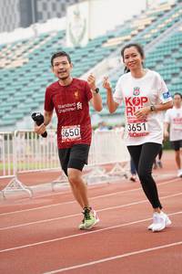 BIB: 3651, 3650
                            <button type="button" onclick="openModal(6026108)" class="btn btn-primary btn-sm float-right btn-popup" data-toggle="modal" data-target=".modal-high-quality">
                        <i class="fas fa-shopping-cart"></i> Add to Cart
                    </button>
                                            <button type="button" onclick="isThisMe(6026108, true)" class="btn btn-success btn-sm float-right btn-popup btn-isme hidden" data-toggle="tooltip" data-placement="bottom" title="นี่คือรูปของคุณใช่ไหม คลิกที่นี่เพื่อเอาเข้าอัลบั้ม">
                        <i class="fas fa-plus"></i> Add to album
                    </button>
                    <button type="button" onclick="isThisMe(6026108, false)" class="btn btn-warning btn-sm float-right btn-popup btn-isnotme hidden">
                        <i class="fas fa-ban"></i> Remove from album
                    </button>