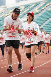 BIB: 1631, 1630, 430
                            <button type="button" onclick="openModal(6026117)" class="btn btn-primary btn-sm float-right btn-popup" data-toggle="modal" data-target=".modal-high-quality">
                        <i class="fas fa-shopping-cart"></i> Add to Cart
                    </button>
                                            <button type="button" onclick="isThisMe(6026117, true)" class="btn btn-success btn-sm float-right btn-popup btn-isme hidden" data-toggle="tooltip" data-placement="bottom" title="นี่คือรูปของคุณใช่ไหม คลิกที่นี่เพื่อเอาเข้าอัลบั้ม">
                        <i class="fas fa-plus"></i> Add to album
                    </button>
                    <button type="button" onclick="isThisMe(6026117, false)" class="btn btn-warning btn-sm float-right btn-popup btn-isnotme hidden">
                        <i class="fas fa-ban"></i> Remove from album
                    </button>