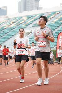 BIB: 4440, 4439
                            <button type="button" onclick="openModal(6024255)" class="btn btn-primary btn-sm float-right btn-popup" data-toggle="modal" data-target=".modal-high-quality">
                        <i class="fas fa-shopping-cart"></i> Add to Cart
                    </button>
                                            <button type="button" onclick="isThisMe(6024255, true)" class="btn btn-success btn-sm float-right btn-popup btn-isme hidden" data-toggle="tooltip" data-placement="bottom" title="นี่คือรูปของคุณใช่ไหม คลิกที่นี่เพื่อเอาเข้าอัลบั้ม">
                        <i class="fas fa-plus"></i> Add to album
                    </button>
                    <button type="button" onclick="isThisMe(6024255, false)" class="btn btn-warning btn-sm float-right btn-popup btn-isnotme hidden">
                        <i class="fas fa-ban"></i> Remove from album
                    </button>