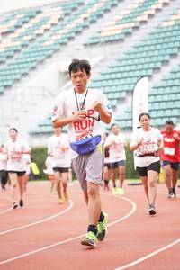 BIB: 011, 2619
                            <button type="button" onclick="openModal(6022805)" class="btn btn-primary btn-sm float-right btn-popup" data-toggle="modal" data-target=".modal-high-quality">
                        <i class="fas fa-shopping-cart"></i> Add to Cart
                    </button>
                                            <button type="button" onclick="isThisMe(6022805, true)" class="btn btn-success btn-sm float-right btn-popup btn-isme hidden" data-toggle="tooltip" data-placement="bottom" title="นี่คือรูปของคุณใช่ไหม คลิกที่นี่เพื่อเอาเข้าอัลบั้ม">
                        <i class="fas fa-plus"></i> Add to album
                    </button>
                    <button type="button" onclick="isThisMe(6022805, false)" class="btn btn-warning btn-sm float-right btn-popup btn-isnotme hidden">
                        <i class="fas fa-ban"></i> Remove from album
                    </button>