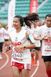 BIB: 148, 2640
                            <button type="button" onclick="openModal(6015922)" class="btn btn-primary btn-sm float-right btn-popup" data-toggle="modal" data-target=".modal-high-quality">
                        <i class="fas fa-shopping-cart"></i> Add to Cart
                    </button>
                                            <button type="button" onclick="isThisMe(6015922, true)" class="btn btn-success btn-sm float-right btn-popup btn-isme hidden" data-toggle="tooltip" data-placement="bottom" title="นี่คือรูปของคุณใช่ไหม คลิกที่นี่เพื่อเอาเข้าอัลบั้ม">
                        <i class="fas fa-plus"></i> Add to album
                    </button>
                    <button type="button" onclick="isThisMe(6015922, false)" class="btn btn-warning btn-sm float-right btn-popup btn-isnotme hidden">
                        <i class="fas fa-ban"></i> Remove from album
                    </button>