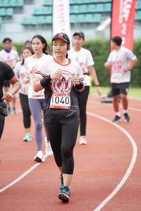 BIB: 040
                            <button type="button" onclick="openModal(6021750)" class="btn btn-primary btn-sm float-right btn-popup" data-toggle="modal" data-target=".modal-high-quality">
                        <i class="fas fa-shopping-cart"></i> Add to Cart
                    </button>
                                            <button type="button" onclick="isThisMe(6021750, true)" class="btn btn-success btn-sm float-right btn-popup btn-isme hidden" data-toggle="tooltip" data-placement="bottom" title="นี่คือรูปของคุณใช่ไหม คลิกที่นี่เพื่อเอาเข้าอัลบั้ม">
                        <i class="fas fa-plus"></i> Add to album
                    </button>
                    <button type="button" onclick="isThisMe(6021750, false)" class="btn btn-warning btn-sm float-right btn-popup btn-isnotme hidden">
                        <i class="fas fa-ban"></i> Remove from album
                    </button>