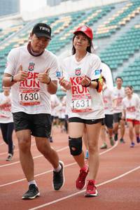 BIB: 1631, 1630, 5430
                            <button type="button" onclick="openModal(6026128)" class="btn btn-primary btn-sm float-right btn-popup" data-toggle="modal" data-target=".modal-high-quality">
                        <i class="fas fa-shopping-cart"></i> Add to Cart
                    </button>
                                            <button type="button" onclick="isThisMe(6026128, true)" class="btn btn-success btn-sm float-right btn-popup btn-isme hidden" data-toggle="tooltip" data-placement="bottom" title="นี่คือรูปของคุณใช่ไหม คลิกที่นี่เพื่อเอาเข้าอัลบั้ม">
                        <i class="fas fa-plus"></i> Add to album
                    </button>
                    <button type="button" onclick="isThisMe(6026128, false)" class="btn btn-warning btn-sm float-right btn-popup btn-isnotme hidden">
                        <i class="fas fa-ban"></i> Remove from album
                    </button>