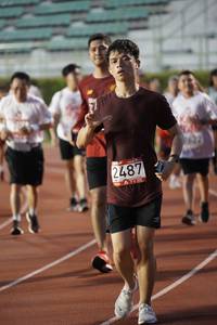 BIB: 622, 2487
                            <button type="button" onclick="openModal(5909578)" class="btn btn-primary btn-sm float-right btn-popup" data-toggle="modal" data-target=".modal-high-quality">
                        <i class="fas fa-shopping-cart"></i> Add to Cart
                    </button>
                                            <button type="button" onclick="isThisMe(5909578, true)" class="btn btn-success btn-sm float-right btn-popup btn-isme hidden" data-toggle="tooltip" data-placement="bottom" title="นี่คือรูปของคุณใช่ไหม คลิกที่นี่เพื่อเอาเข้าอัลบั้ม">
                        <i class="fas fa-plus"></i> Add to album
                    </button>
                    <button type="button" onclick="isThisMe(5909578, false)" class="btn btn-warning btn-sm float-right btn-popup btn-isnotme hidden">
                        <i class="fas fa-ban"></i> Remove from album
                    </button>