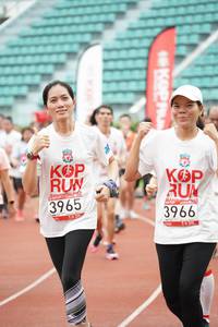 BIB: 3966, 3965
                            <button type="button" onclick="openModal(6018901)" class="btn btn-primary btn-sm float-right btn-popup" data-toggle="modal" data-target=".modal-high-quality">
                        <i class="fas fa-shopping-cart"></i> Add to Cart
                    </button>
                                            <button type="button" onclick="isThisMe(6018901, true)" class="btn btn-success btn-sm float-right btn-popup btn-isme hidden" data-toggle="tooltip" data-placement="bottom" title="นี่คือรูปของคุณใช่ไหม คลิกที่นี่เพื่อเอาเข้าอัลบั้ม">
                        <i class="fas fa-plus"></i> Add to album
                    </button>
                    <button type="button" onclick="isThisMe(6018901, false)" class="btn btn-warning btn-sm float-right btn-popup btn-isnotme hidden">
                        <i class="fas fa-ban"></i> Remove from album
                    </button>