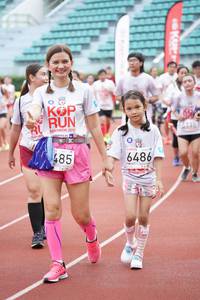 BIB: 201, 485, 6486
                            <button type="button" onclick="openModal(6019376)" class="btn btn-primary btn-sm float-right btn-popup" data-toggle="modal" data-target=".modal-high-quality">
                        <i class="fas fa-shopping-cart"></i> Add to Cart
                    </button>
                                            <button type="button" onclick="isThisMe(6019376, true)" class="btn btn-success btn-sm float-right btn-popup btn-isme hidden" data-toggle="tooltip" data-placement="bottom" title="นี่คือรูปของคุณใช่ไหม คลิกที่นี่เพื่อเอาเข้าอัลบั้ม">
                        <i class="fas fa-plus"></i> Add to album
                    </button>
                    <button type="button" onclick="isThisMe(6019376, false)" class="btn btn-warning btn-sm float-right btn-popup btn-isnotme hidden">
                        <i class="fas fa-ban"></i> Remove from album
                    </button>