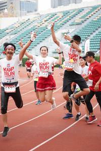 BIB: 3002, 132, 4133
                            <button type="button" onclick="openModal(6021255)" class="btn btn-primary btn-sm float-right btn-popup" data-toggle="modal" data-target=".modal-high-quality">
                        <i class="fas fa-shopping-cart"></i> Add to Cart
                    </button>
                                            <button type="button" onclick="isThisMe(6021255, true)" class="btn btn-success btn-sm float-right btn-popup btn-isme hidden" data-toggle="tooltip" data-placement="bottom" title="นี่คือรูปของคุณใช่ไหม คลิกที่นี่เพื่อเอาเข้าอัลบั้ม">
                        <i class="fas fa-plus"></i> Add to album
                    </button>
                    <button type="button" onclick="isThisMe(6021255, false)" class="btn btn-warning btn-sm float-right btn-popup btn-isnotme hidden">
                        <i class="fas fa-ban"></i> Remove from album
                    </button>