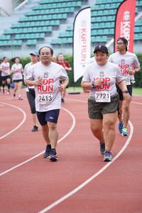 BIB: 7721, 201, 7413
                            <button type="button" onclick="openModal(6018027)" class="btn btn-primary btn-sm float-right btn-popup" data-toggle="modal" data-target=".modal-high-quality">
                        <i class="fas fa-shopping-cart"></i> Add to Cart
                    </button>
                                            <button type="button" onclick="isThisMe(6018027, true)" class="btn btn-success btn-sm float-right btn-popup btn-isme hidden" data-toggle="tooltip" data-placement="bottom" title="นี่คือรูปของคุณใช่ไหม คลิกที่นี่เพื่อเอาเข้าอัลบั้ม">
                        <i class="fas fa-plus"></i> Add to album
                    </button>
                    <button type="button" onclick="isThisMe(6018027, false)" class="btn btn-warning btn-sm float-right btn-popup btn-isnotme hidden">
                        <i class="fas fa-ban"></i> Remove from album
                    </button>