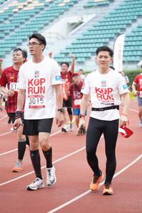 BIB: 3015
                            <button type="button" onclick="openModal(6019478)" class="btn btn-primary btn-sm float-right btn-popup" data-toggle="modal" data-target=".modal-high-quality">
                        <i class="fas fa-shopping-cart"></i> Add to Cart
                    </button>
                                            <button type="button" onclick="isThisMe(6019478, true)" class="btn btn-success btn-sm float-right btn-popup btn-isme hidden" data-toggle="tooltip" data-placement="bottom" title="นี่คือรูปของคุณใช่ไหม คลิกที่นี่เพื่อเอาเข้าอัลบั้ม">
                        <i class="fas fa-plus"></i> Add to album
                    </button>
                    <button type="button" onclick="isThisMe(6019478, false)" class="btn btn-warning btn-sm float-right btn-popup btn-isnotme hidden">
                        <i class="fas fa-ban"></i> Remove from album
                    </button>