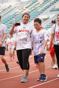 BIB: 6057
                            <button type="button" onclick="openModal(6023219)" class="btn btn-primary btn-sm float-right btn-popup" data-toggle="modal" data-target=".modal-high-quality">
                        <i class="fas fa-shopping-cart"></i> Add to Cart
                    </button>
                                            <button type="button" onclick="isThisMe(6023219, true)" class="btn btn-success btn-sm float-right btn-popup btn-isme hidden" data-toggle="tooltip" data-placement="bottom" title="นี่คือรูปของคุณใช่ไหม คลิกที่นี่เพื่อเอาเข้าอัลบั้ม">
                        <i class="fas fa-plus"></i> Add to album
                    </button>
                    <button type="button" onclick="isThisMe(6023219, false)" class="btn btn-warning btn-sm float-right btn-popup btn-isnotme hidden">
                        <i class="fas fa-ban"></i> Remove from album
                    </button>