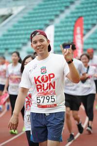 BIB: 5795, 2019
                            <button type="button" onclick="openModal(6015004)" class="btn btn-primary btn-sm float-right btn-popup" data-toggle="modal" data-target=".modal-high-quality">
                        <i class="fas fa-shopping-cart"></i> Add to Cart
                    </button>
                                            <button type="button" onclick="isThisMe(6015004, true)" class="btn btn-success btn-sm float-right btn-popup btn-isme hidden" data-toggle="tooltip" data-placement="bottom" title="นี่คือรูปของคุณใช่ไหม คลิกที่นี่เพื่อเอาเข้าอัลบั้ม">
                        <i class="fas fa-plus"></i> Add to album
                    </button>
                    <button type="button" onclick="isThisMe(6015004, false)" class="btn btn-warning btn-sm float-right btn-popup btn-isnotme hidden">
                        <i class="fas fa-ban"></i> Remove from album
                    </button>