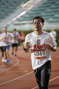 BIB: 4069
                            <button type="button" onclick="openModal(5906521)" class="btn btn-primary btn-sm float-right btn-popup" data-toggle="modal" data-target=".modal-high-quality">
                        <i class="fas fa-shopping-cart"></i> Add to Cart
                    </button>
                                            <button type="button" onclick="isThisMe(5906521, true)" class="btn btn-success btn-sm float-right btn-popup btn-isme hidden" data-toggle="tooltip" data-placement="bottom" title="นี่คือรูปของคุณใช่ไหม คลิกที่นี่เพื่อเอาเข้าอัลบั้ม">
                        <i class="fas fa-plus"></i> Add to album
                    </button>
                    <button type="button" onclick="isThisMe(5906521, false)" class="btn btn-warning btn-sm float-right btn-popup btn-isnotme hidden">
                        <i class="fas fa-ban"></i> Remove from album
                    </button>