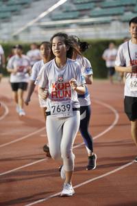 BIB: 201, 7639
                            <button type="button" onclick="openModal(5967394)" class="btn btn-primary btn-sm float-right btn-popup" data-toggle="modal" data-target=".modal-high-quality">
                        <i class="fas fa-shopping-cart"></i> Add to Cart
                    </button>
                                            <button type="button" onclick="isThisMe(5967394, true)" class="btn btn-success btn-sm float-right btn-popup btn-isme hidden" data-toggle="tooltip" data-placement="bottom" title="นี่คือรูปของคุณใช่ไหม คลิกที่นี่เพื่อเอาเข้าอัลบั้ม">
                        <i class="fas fa-plus"></i> Add to album
                    </button>
                    <button type="button" onclick="isThisMe(5967394, false)" class="btn btn-warning btn-sm float-right btn-popup btn-isnotme hidden">
                        <i class="fas fa-ban"></i> Remove from album
                    </button>