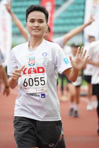 BIB: 6055
                            <button type="button" onclick="openModal(6015703)" class="btn btn-primary btn-sm float-right btn-popup" data-toggle="modal" data-target=".modal-high-quality">
                        <i class="fas fa-shopping-cart"></i> Add to Cart
                    </button>
                                            <button type="button" onclick="isThisMe(6015703, true)" class="btn btn-success btn-sm float-right btn-popup btn-isme hidden" data-toggle="tooltip" data-placement="bottom" title="นี่คือรูปของคุณใช่ไหม คลิกที่นี่เพื่อเอาเข้าอัลบั้ม">
                        <i class="fas fa-plus"></i> Add to album
                    </button>
                    <button type="button" onclick="isThisMe(6015703, false)" class="btn btn-warning btn-sm float-right btn-popup btn-isnotme hidden">
                        <i class="fas fa-ban"></i> Remove from album
                    </button>