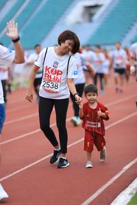 BIB: 2538
                            <button type="button" onclick="openModal(6009512)" class="btn btn-primary btn-sm float-right btn-popup" data-toggle="modal" data-target=".modal-high-quality">
                        <i class="fas fa-shopping-cart"></i> Add to Cart
                    </button>
                                            <button type="button" onclick="isThisMe(6009512, true)" class="btn btn-success btn-sm float-right btn-popup btn-isme hidden" data-toggle="tooltip" data-placement="bottom" title="นี่คือรูปของคุณใช่ไหม คลิกที่นี่เพื่อเอาเข้าอัลบั้ม">
                        <i class="fas fa-plus"></i> Add to album
                    </button>
                    <button type="button" onclick="isThisMe(6009512, false)" class="btn btn-warning btn-sm float-right btn-popup btn-isnotme hidden">
                        <i class="fas fa-ban"></i> Remove from album
                    </button>