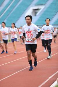 BIB: 2019, 3566, 3297
                            <button type="button" onclick="openModal(6011662)" class="btn btn-primary btn-sm float-right btn-popup" data-toggle="modal" data-target=".modal-high-quality">
                        <i class="fas fa-shopping-cart"></i> Add to Cart
                    </button>
                                            <button type="button" onclick="isThisMe(6011662, true)" class="btn btn-success btn-sm float-right btn-popup btn-isme hidden" data-toggle="tooltip" data-placement="bottom" title="นี่คือรูปของคุณใช่ไหม คลิกที่นี่เพื่อเอาเข้าอัลบั้ม">
                        <i class="fas fa-plus"></i> Add to album
                    </button>
                    <button type="button" onclick="isThisMe(6011662, false)" class="btn btn-warning btn-sm float-right btn-popup btn-isnotme hidden">
                        <i class="fas fa-ban"></i> Remove from album
                    </button>