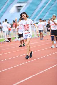 BIB: 484
                            <button type="button" onclick="openModal(6013154)" class="btn btn-primary btn-sm float-right btn-popup" data-toggle="modal" data-target=".modal-high-quality">
                        <i class="fas fa-shopping-cart"></i> Add to Cart
                    </button>
                                            <button type="button" onclick="isThisMe(6013154, true)" class="btn btn-success btn-sm float-right btn-popup btn-isme hidden" data-toggle="tooltip" data-placement="bottom" title="นี่คือรูปของคุณใช่ไหม คลิกที่นี่เพื่อเอาเข้าอัลบั้ม">
                        <i class="fas fa-plus"></i> Add to album
                    </button>
                    <button type="button" onclick="isThisMe(6013154, false)" class="btn btn-warning btn-sm float-right btn-popup btn-isnotme hidden">
                        <i class="fas fa-ban"></i> Remove from album
                    </button>