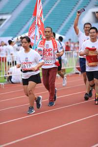 BIB: 2018, 2022, 2619
                            <button type="button" onclick="openModal(6009422)" class="btn btn-primary btn-sm float-right btn-popup" data-toggle="modal" data-target=".modal-high-quality">
                        <i class="fas fa-shopping-cart"></i> Add to Cart
                    </button>
                                            <button type="button" onclick="isThisMe(6009422, true)" class="btn btn-success btn-sm float-right btn-popup btn-isme hidden" data-toggle="tooltip" data-placement="bottom" title="นี่คือรูปของคุณใช่ไหม คลิกที่นี่เพื่อเอาเข้าอัลบั้ม">
                        <i class="fas fa-plus"></i> Add to album
                    </button>
                    <button type="button" onclick="isThisMe(6009422, false)" class="btn btn-warning btn-sm float-right btn-popup btn-isnotme hidden">
                        <i class="fas fa-ban"></i> Remove from album
                    </button>