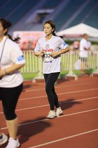 BIB: 832
                            <button type="button" onclick="openModal(5992158)" class="btn btn-primary btn-sm float-right btn-popup" data-toggle="modal" data-target=".modal-high-quality">
                        <i class="fas fa-shopping-cart"></i> Add to Cart
                    </button>
                                            <button type="button" onclick="isThisMe(5992158, true)" class="btn btn-success btn-sm float-right btn-popup btn-isme hidden" data-toggle="tooltip" data-placement="bottom" title="นี่คือรูปของคุณใช่ไหม คลิกที่นี่เพื่อเอาเข้าอัลบั้ม">
                        <i class="fas fa-plus"></i> Add to album
                    </button>
                    <button type="button" onclick="isThisMe(5992158, false)" class="btn btn-warning btn-sm float-right btn-popup btn-isnotme hidden">
                        <i class="fas fa-ban"></i> Remove from album
                    </button>