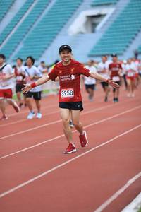 BIB: 3958
                            <button type="button" onclick="openModal(6003990)" class="btn btn-primary btn-sm float-right btn-popup" data-toggle="modal" data-target=".modal-high-quality">
                        <i class="fas fa-shopping-cart"></i> Add to Cart
                    </button>
                                            <button type="button" onclick="isThisMe(6003990, true)" class="btn btn-success btn-sm float-right btn-popup btn-isme hidden" data-toggle="tooltip" data-placement="bottom" title="นี่คือรูปของคุณใช่ไหม คลิกที่นี่เพื่อเอาเข้าอัลบั้ม">
                        <i class="fas fa-plus"></i> Add to album
                    </button>
                    <button type="button" onclick="isThisMe(6003990, false)" class="btn btn-warning btn-sm float-right btn-popup btn-isnotme hidden">
                        <i class="fas fa-ban"></i> Remove from album
                    </button>