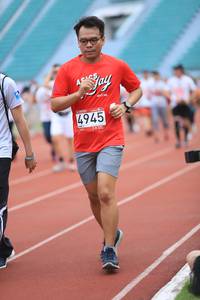 BIB: 4945
                            <button type="button" onclick="openModal(6005564)" class="btn btn-primary btn-sm float-right btn-popup" data-toggle="modal" data-target=".modal-high-quality">
                        <i class="fas fa-shopping-cart"></i> Add to Cart
                    </button>
                                            <button type="button" onclick="isThisMe(6005564, true)" class="btn btn-success btn-sm float-right btn-popup btn-isme hidden" data-toggle="tooltip" data-placement="bottom" title="นี่คือรูปของคุณใช่ไหม คลิกที่นี่เพื่อเอาเข้าอัลบั้ม">
                        <i class="fas fa-plus"></i> Add to album
                    </button>
                    <button type="button" onclick="isThisMe(6005564, false)" class="btn btn-warning btn-sm float-right btn-popup btn-isnotme hidden">
                        <i class="fas fa-ban"></i> Remove from album
                    </button>